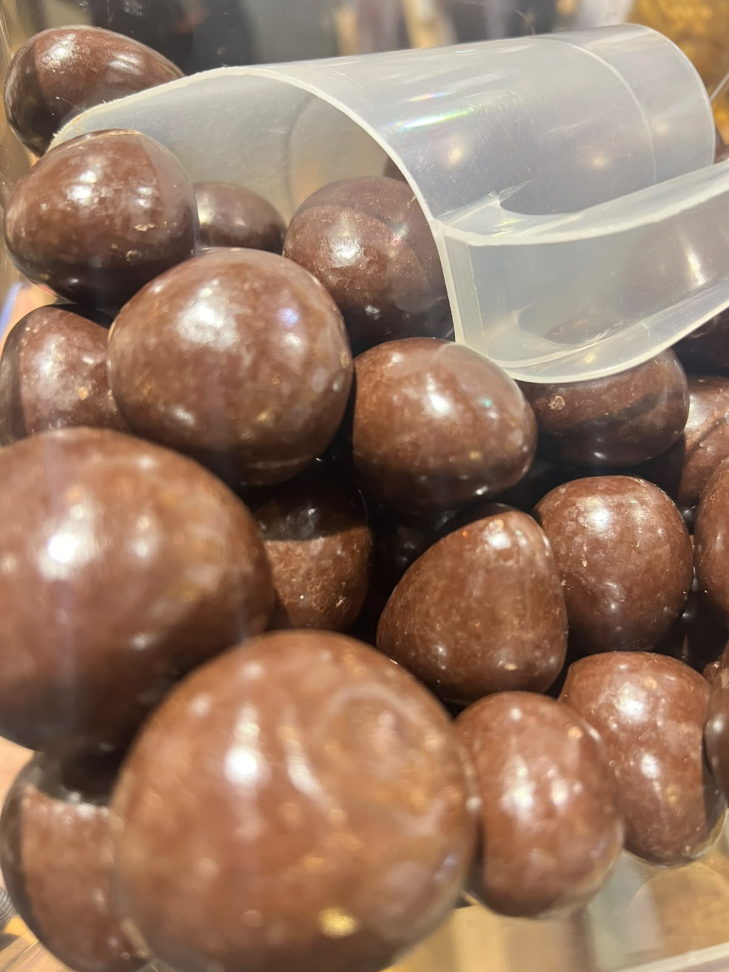 Drágeas de morango - CHOCOLATE AMARGO 70% ZERO - 50G