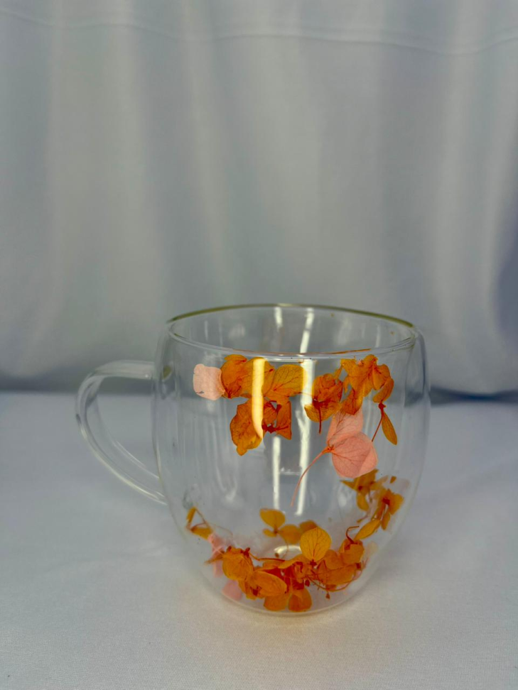 CANECA EM VIDRO BOROSSILICATO COM PAREDE DUPLA E FLORES SECAS - 250 ML - #10