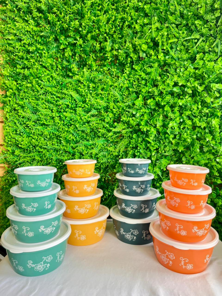 CONJUNTO - 4 POTES DE PLÁSTICO DECORADOS - (REDONDO)