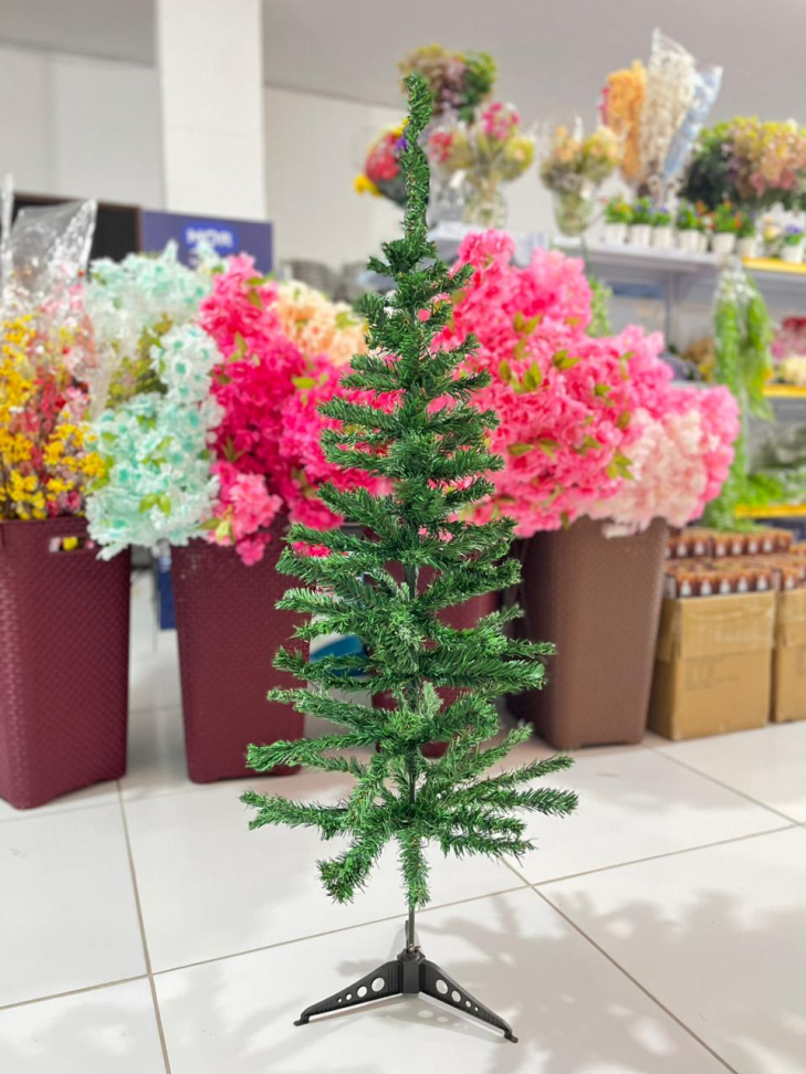 ÁRVORE DE NATAL - 1.20 M (110 GALHOS)