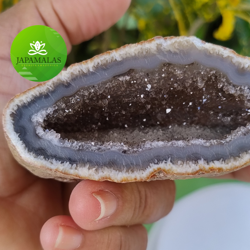 Geodo de Ágata com interior de Quartzo