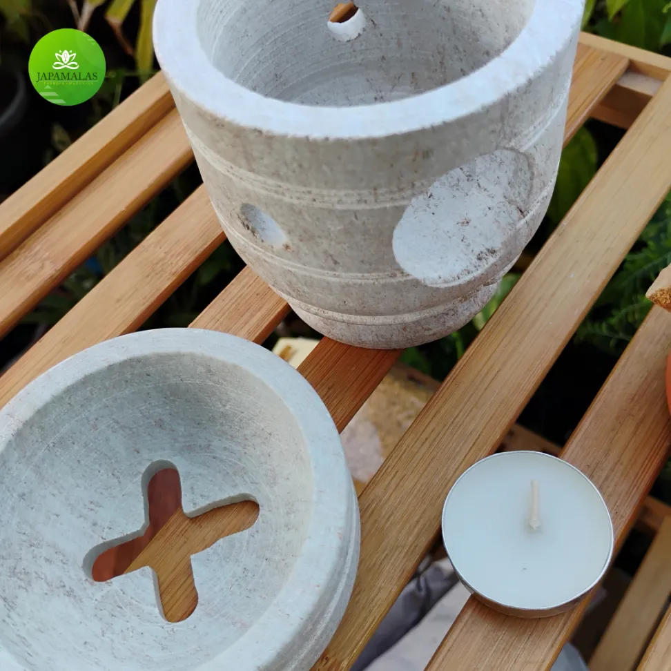 Suporte Queimador de Palo Santo em Pedra Sabão