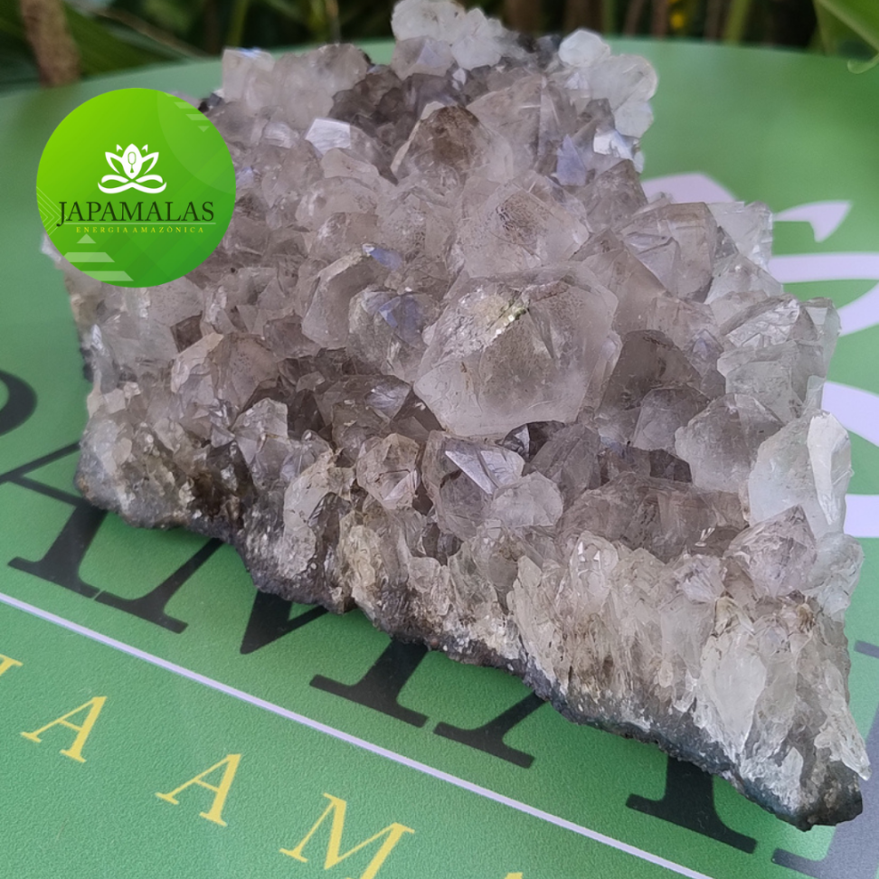 Grande Drusa de Quartzo Fumê Natural – Peça Monumental de Coleção e Decoração 1.598g