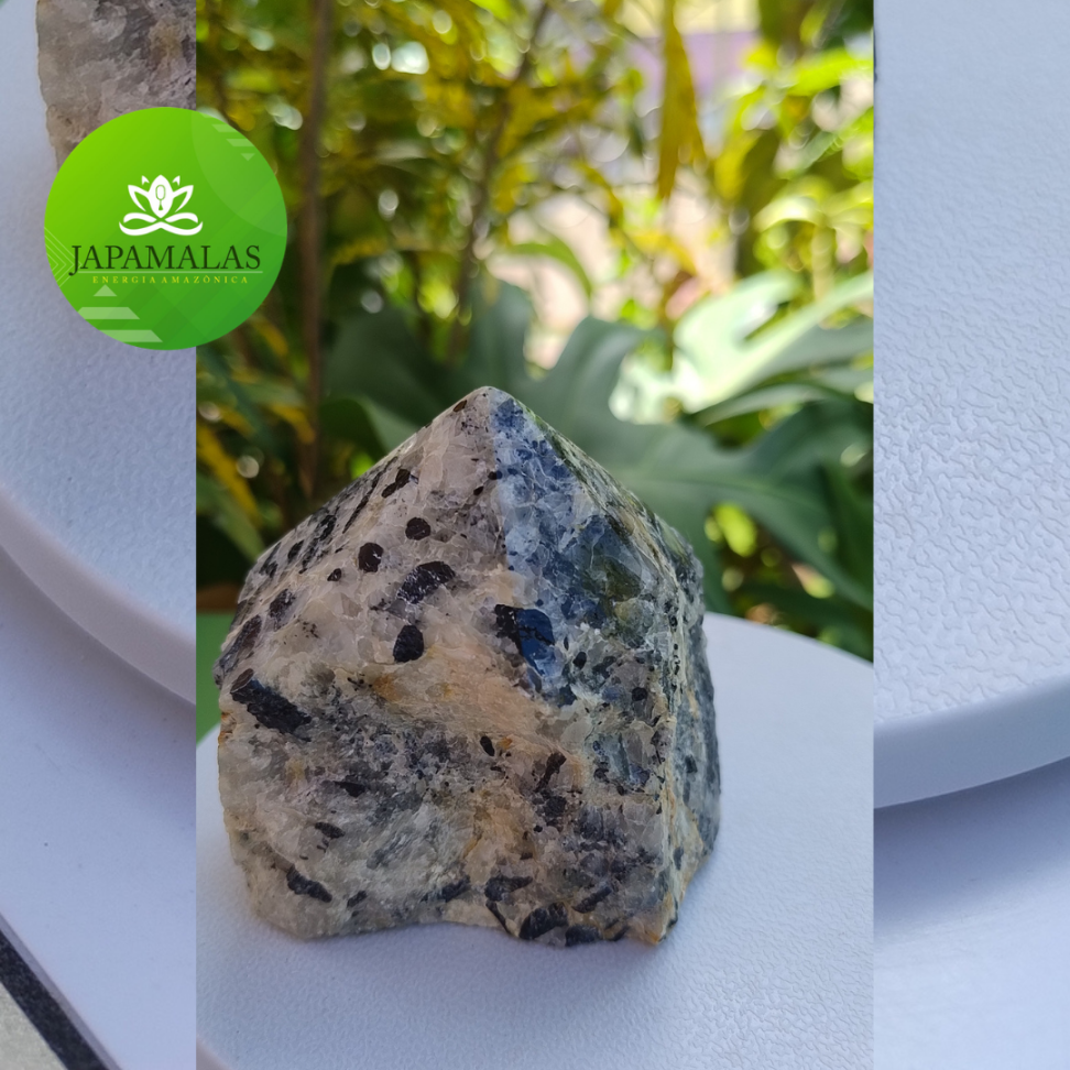 Pedra Decorativa Turmalina Negra