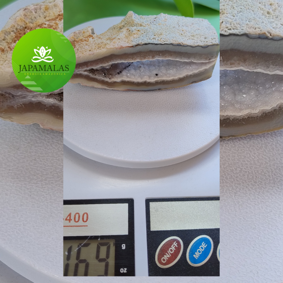 Geodo de Ágata com Drusa de Quartzo Natural – Formato Fenda Exclusivo (169g)