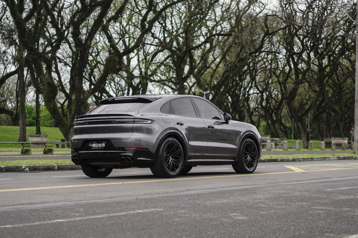 PORSCHE CAYENNE 4.0 V8 GASOLINA GTS COUPÉ AWD TIPTRONIC S - #2