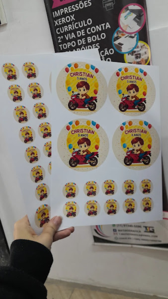 Impressão A4 Em papel Adesivo 115g - #2