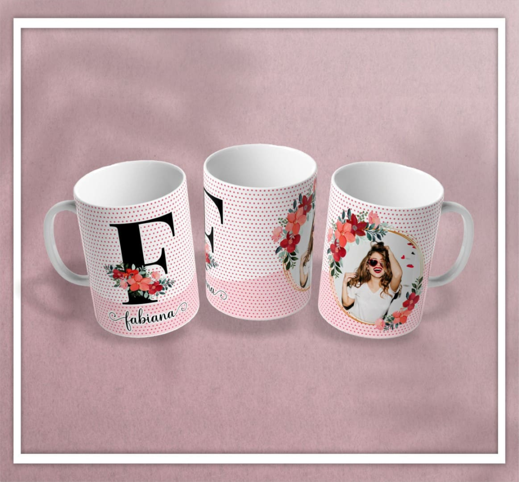 Caneca Inicial e nome - #19