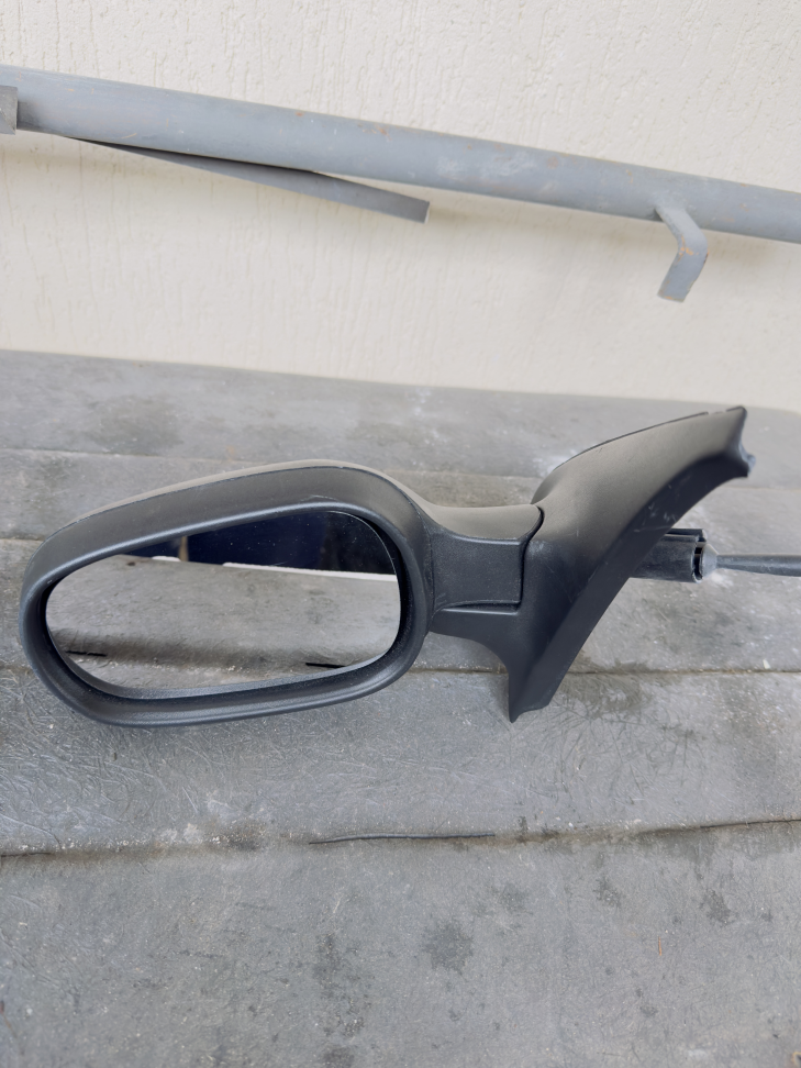 Espelho Retrovisor Renault Clio 2000 A 2012 Com Controle Lado Esquerdo