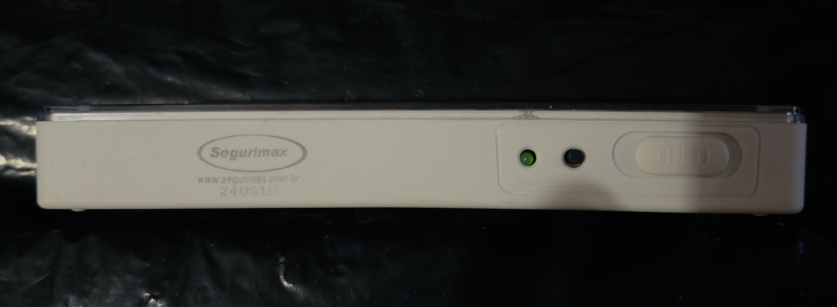 Luminária de Emergência 30 Leds Bivolt Segurimax