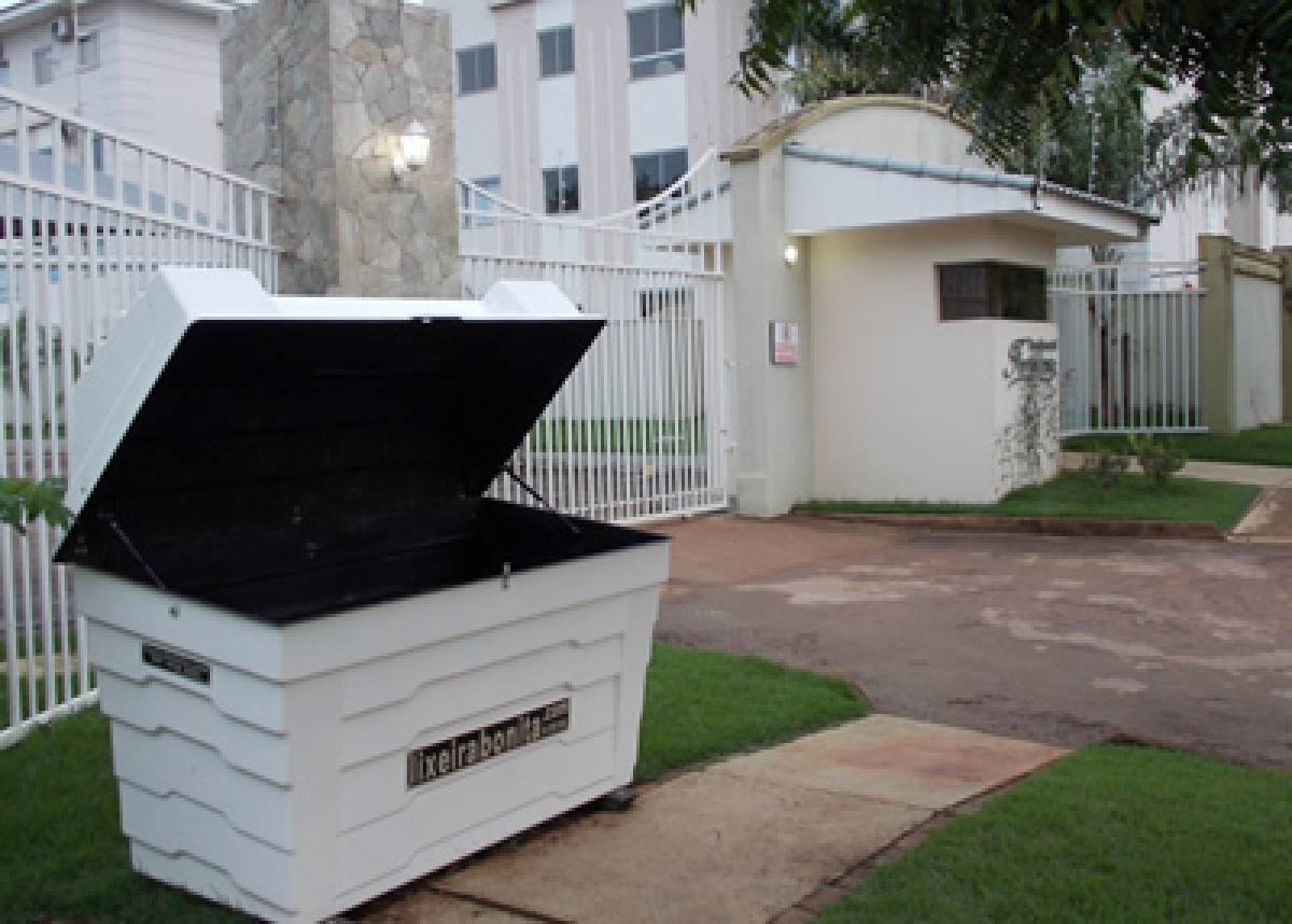 LIXEIRA BONITA MP 1500