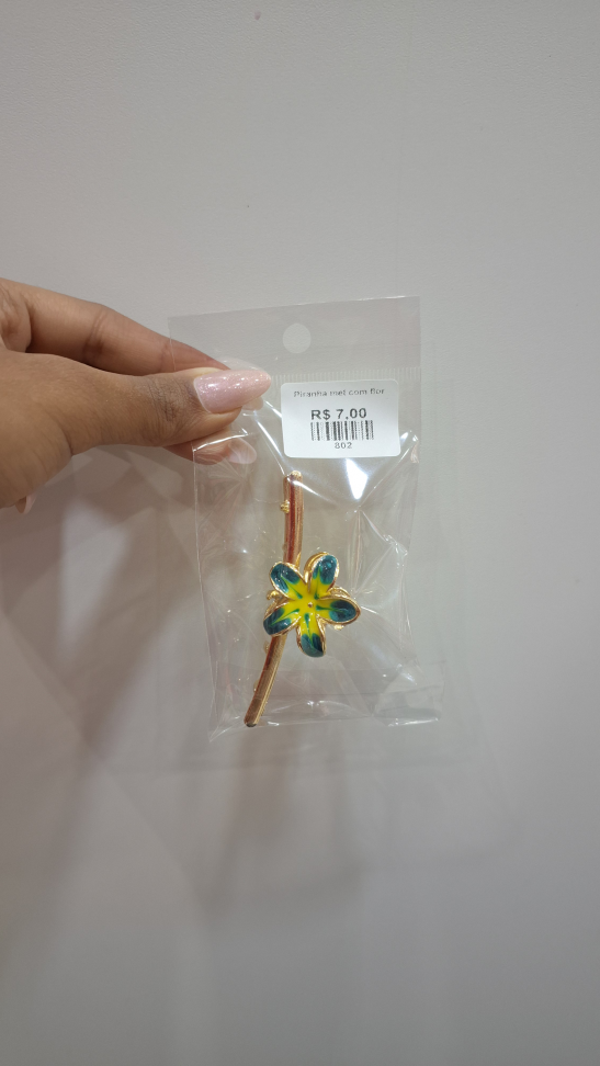 Piranha metalizada com flor