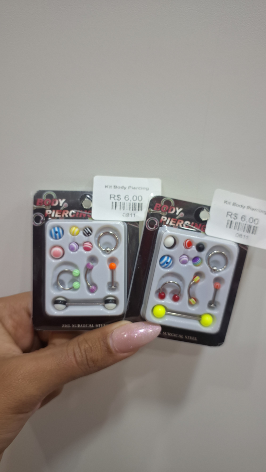 Kit body piercing