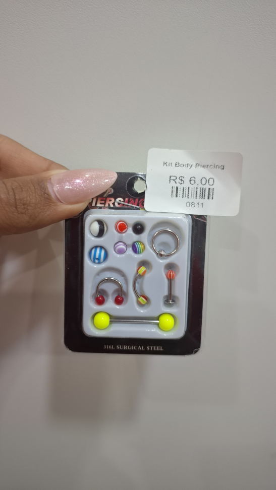 Kit body piercing