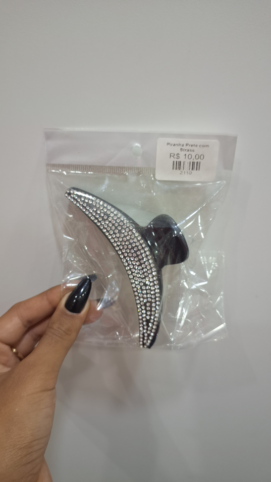 Piranha preta com strass