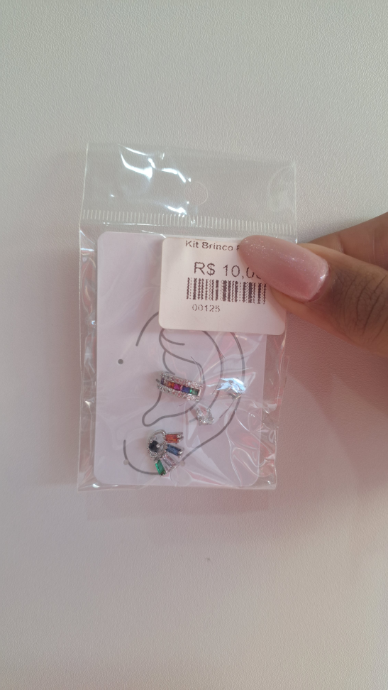 Brinco estilo piercing