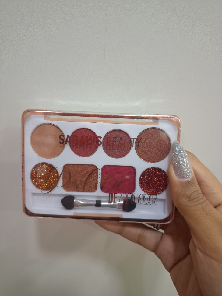 Paleta de Sombras c/8 cores e Pincel SARAH'S BEAUTY - Tipo C