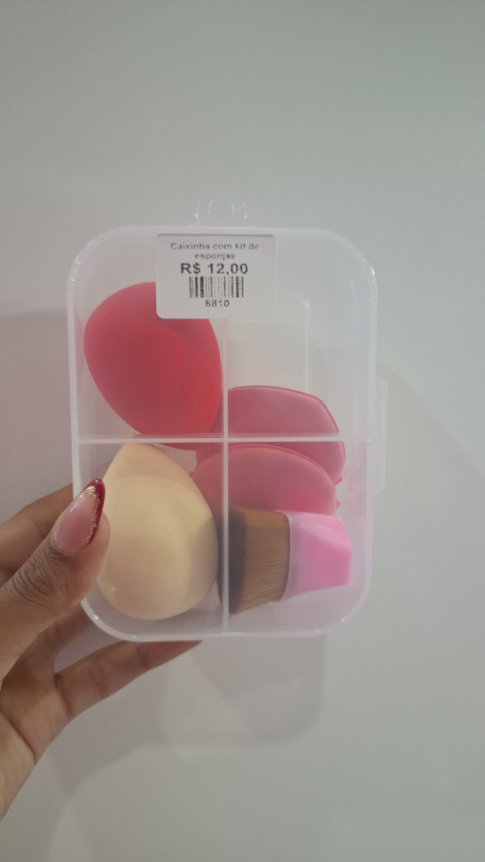 Caixinha com kit de esponjas