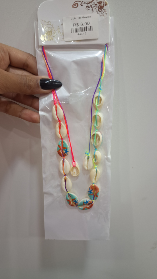 Colar de búzios