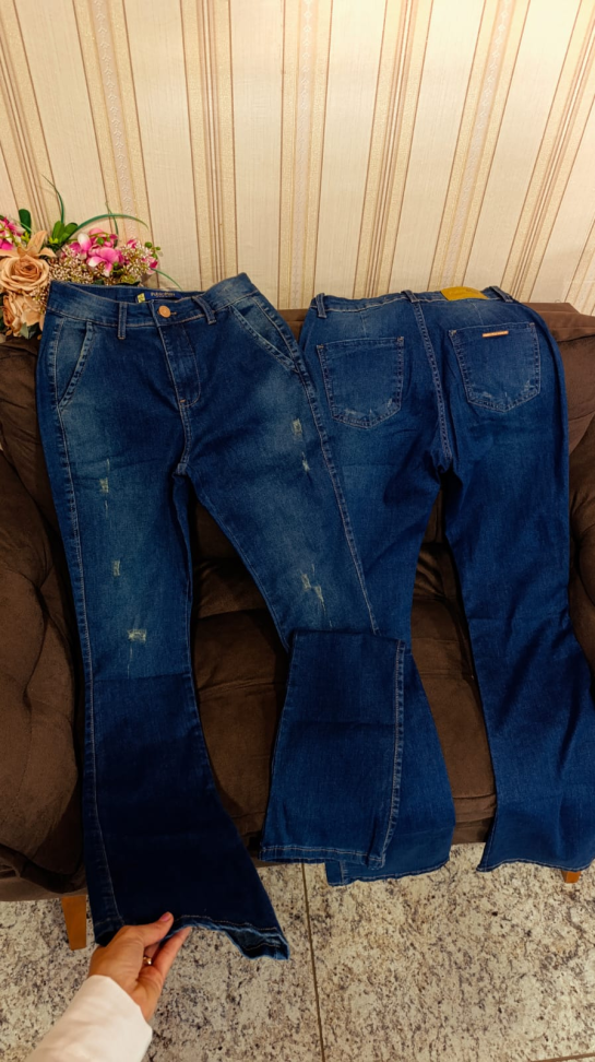 Calça jeans flare 435