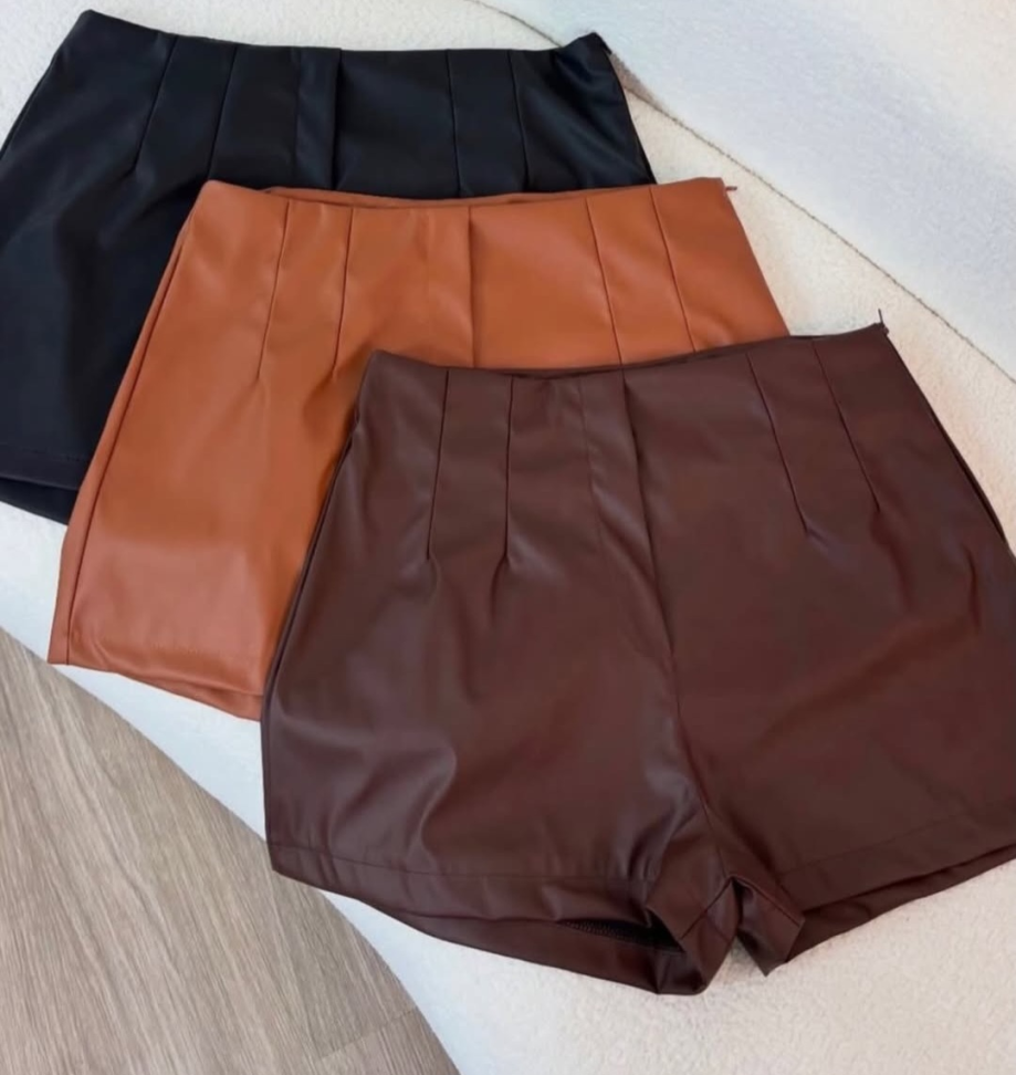 Short couro zara 596