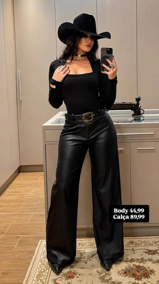 Calça pantalona couro 457