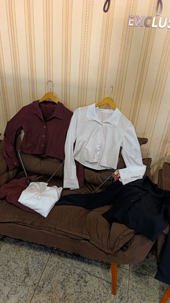 Cropped camisa 335