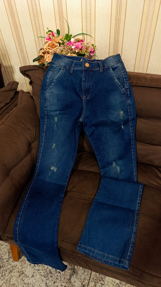 Calça jeans flare 435