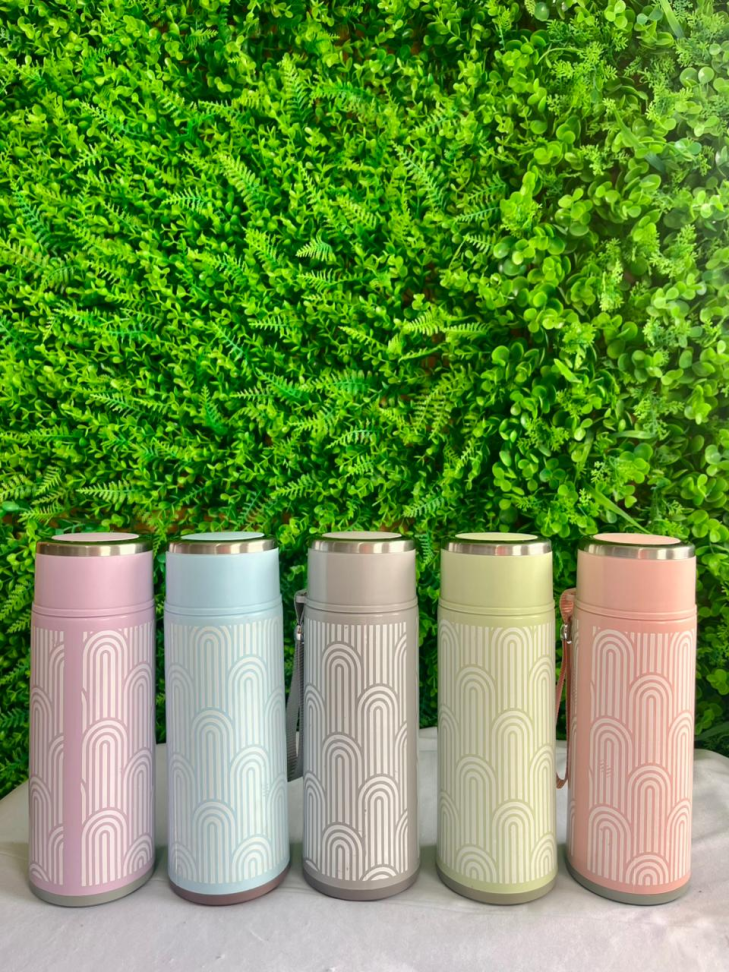 GARRAFA DECORADA COM FUNDO DE VIDRO - CAPACIDADE: 500 ML