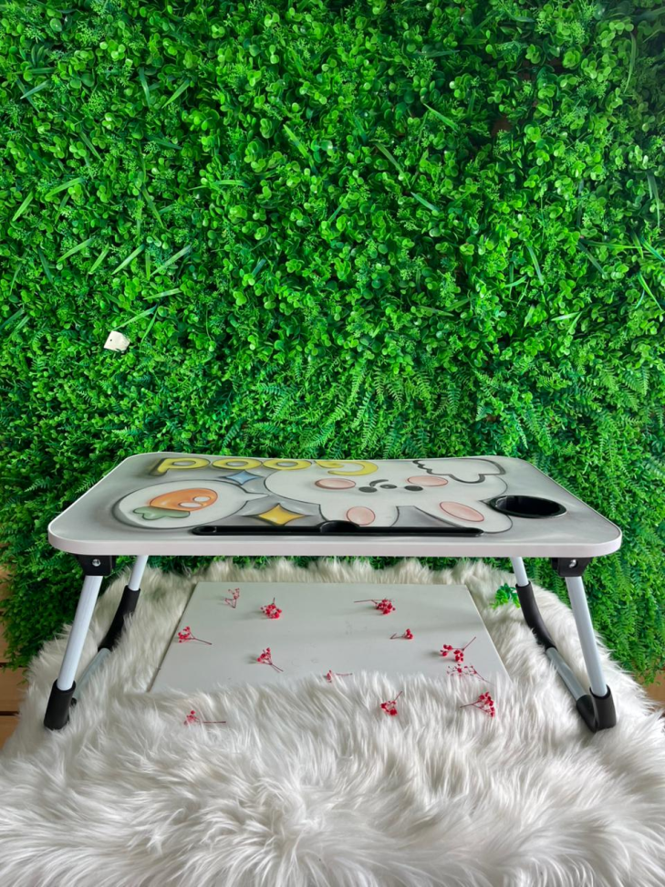 MESA/ BANDEJA INFANTIL COM SUPORTE DE PLÁSTICO - ESTAMPADA