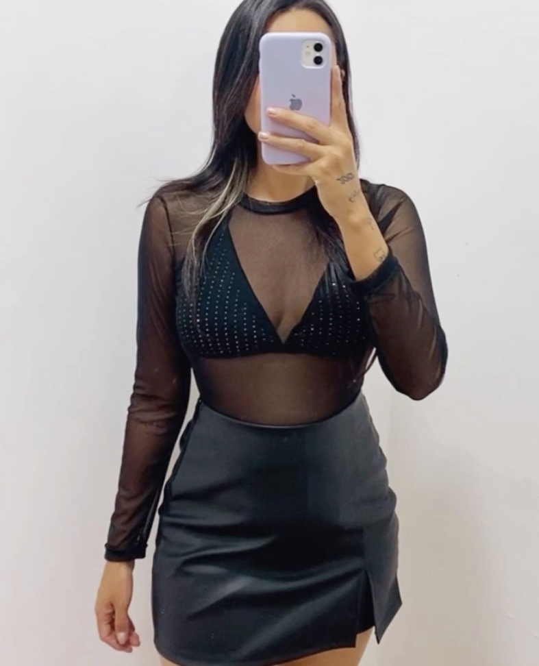 Shorts saia couro fake