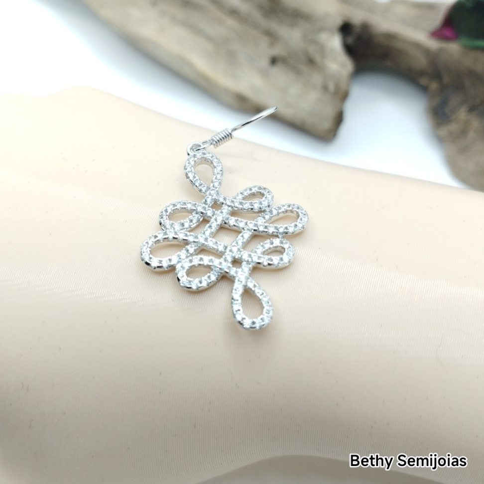 Brinco anzol cravejado de zircônias - #4