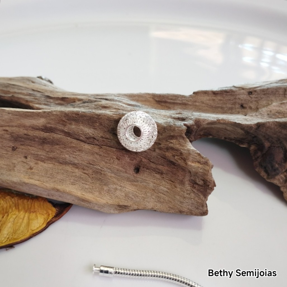 Berloque entremeio vazado - #1