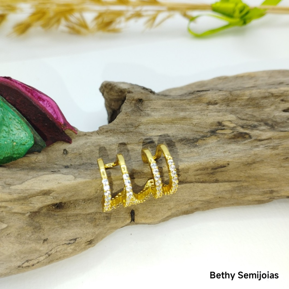 Piercing cravejado - #1