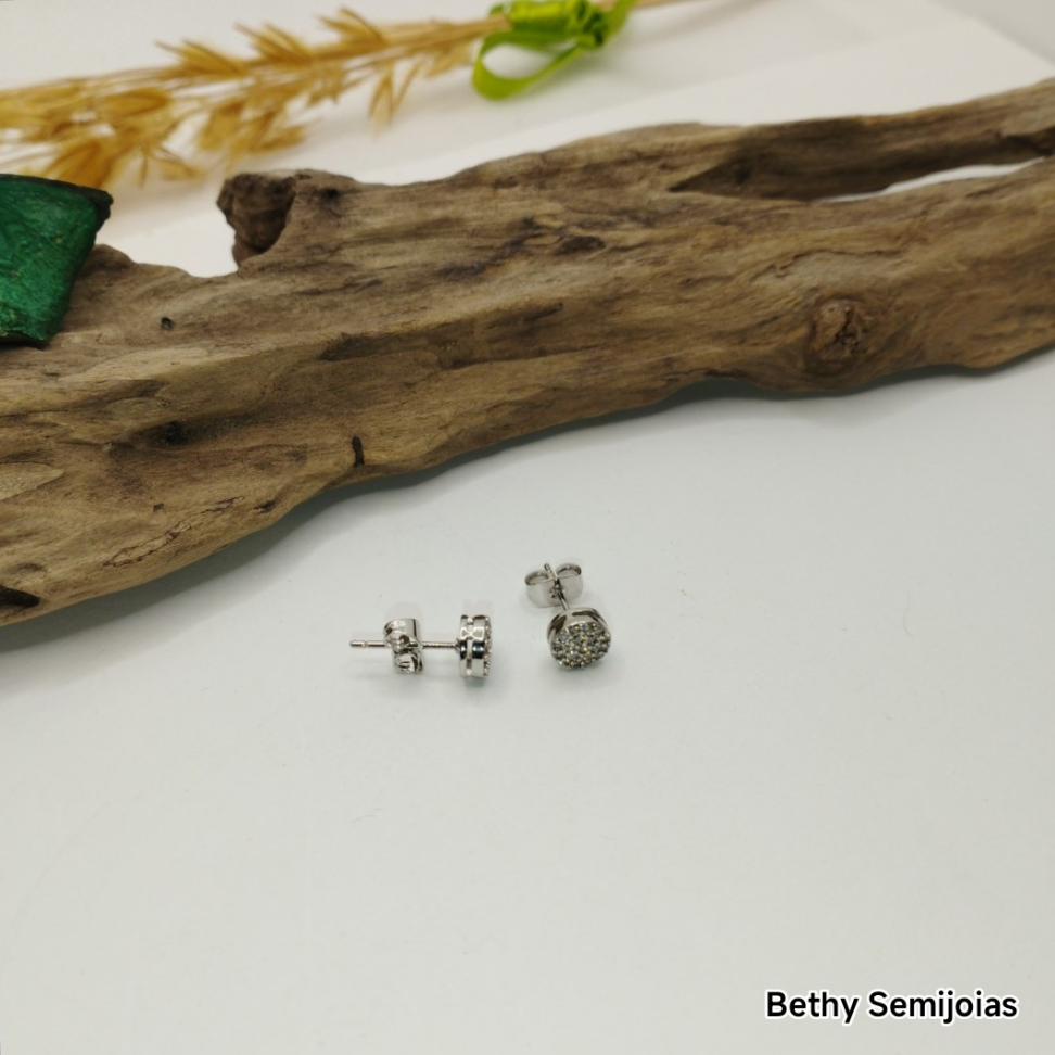 Brinco cravejado de zircônias ródio 0,7mm - #3