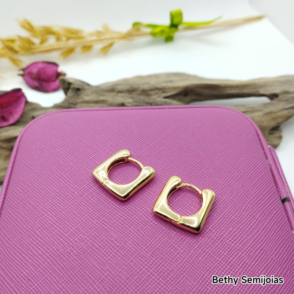 Argola quadrada média - #4