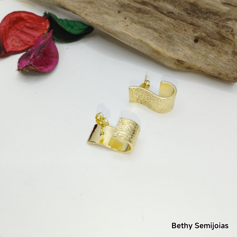 Brinco textura diamantada em onda - #3