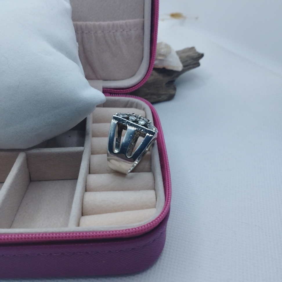 Anel grosso de prata com pedras de zircônia - #5