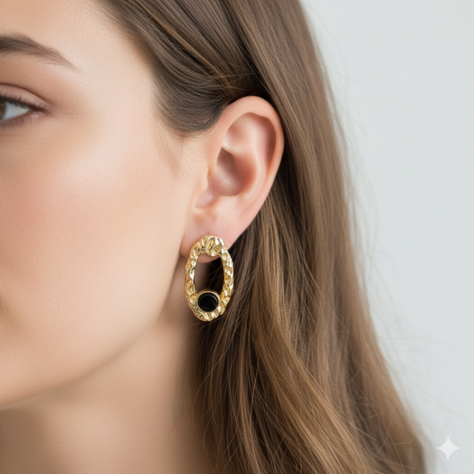 Brinco folheado a ouro orgânico oval Howlita preta - #2