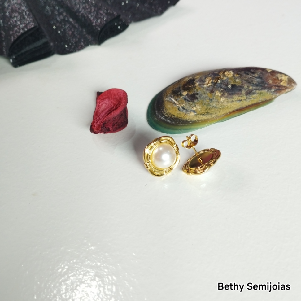 Brinco pérola Shell folheado a ouro - #3