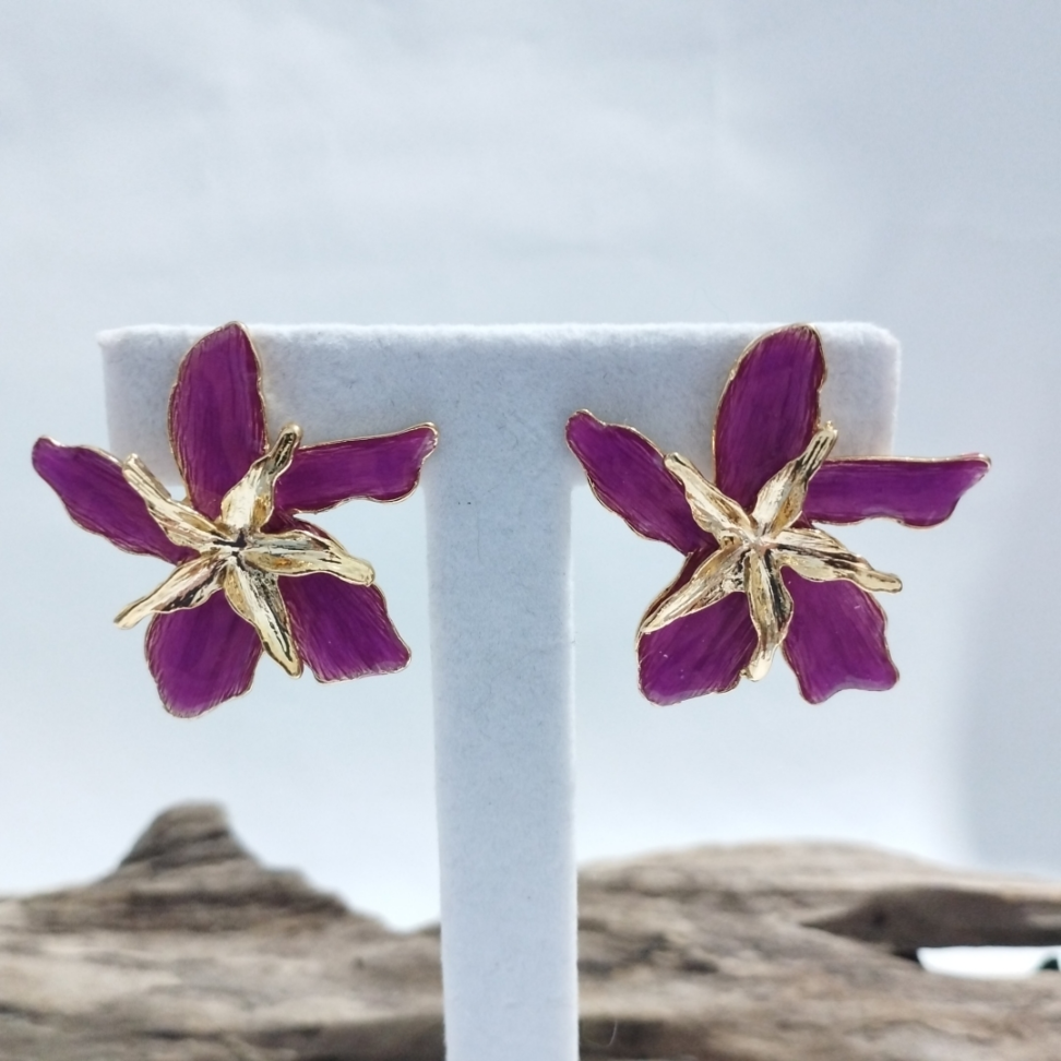 Brinco orquidea lilás esmaltado com detalhe dourado - #2