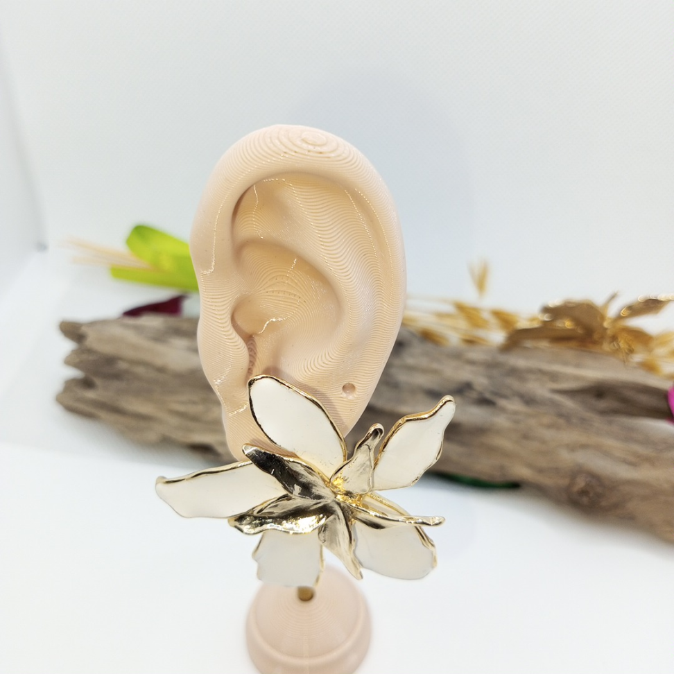 Brinco esmaltado orquidea branco grande - #3