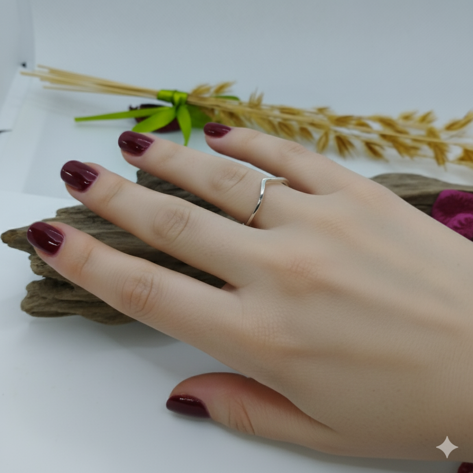 Anel em v com 3 zircônias - #2