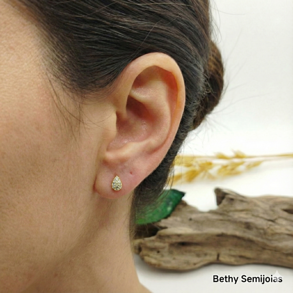 Brinco gota cravejada pequena - #2