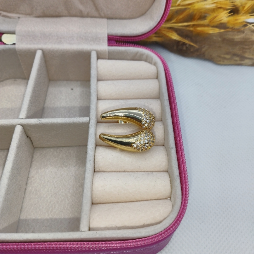 Brinco Gota Lisa com as pontas cravejadas - #3