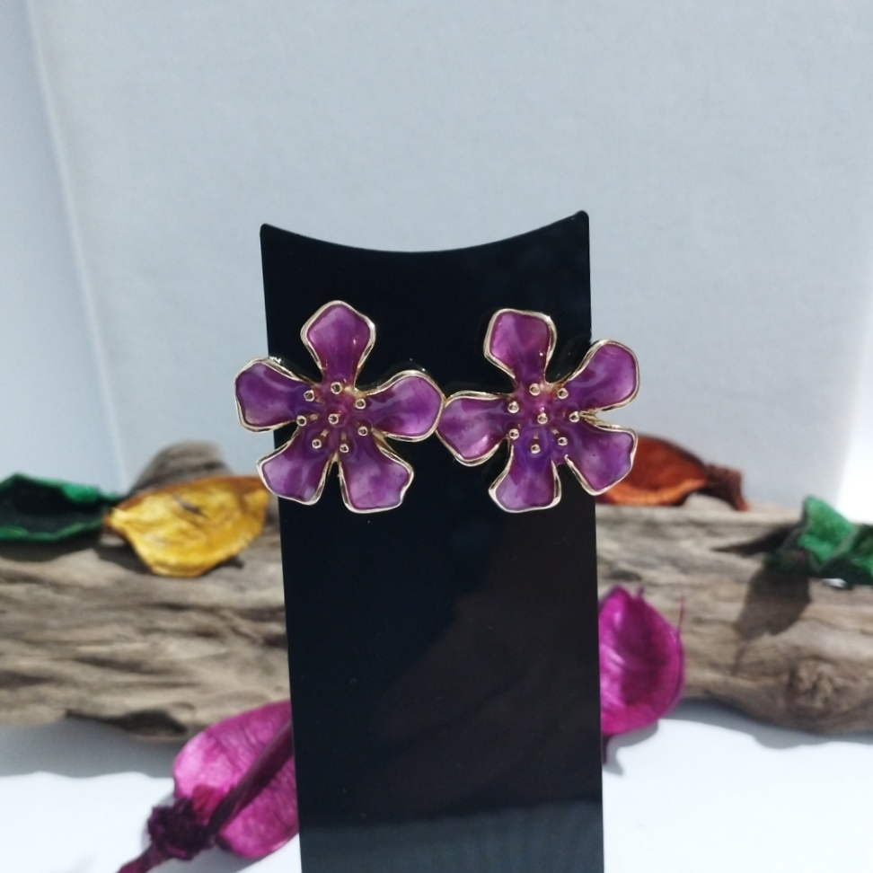 Brinco esmaltado lilás pequeno - #3