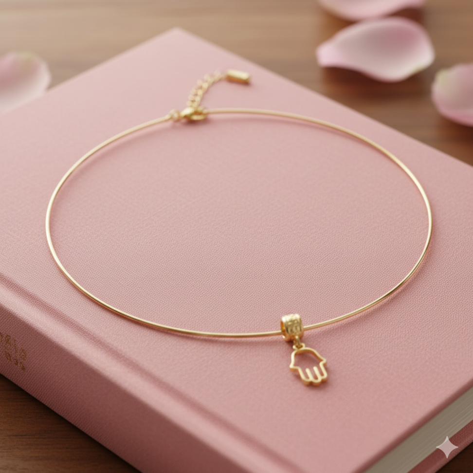 Chocker aro fino com pingente de mão grega - #1