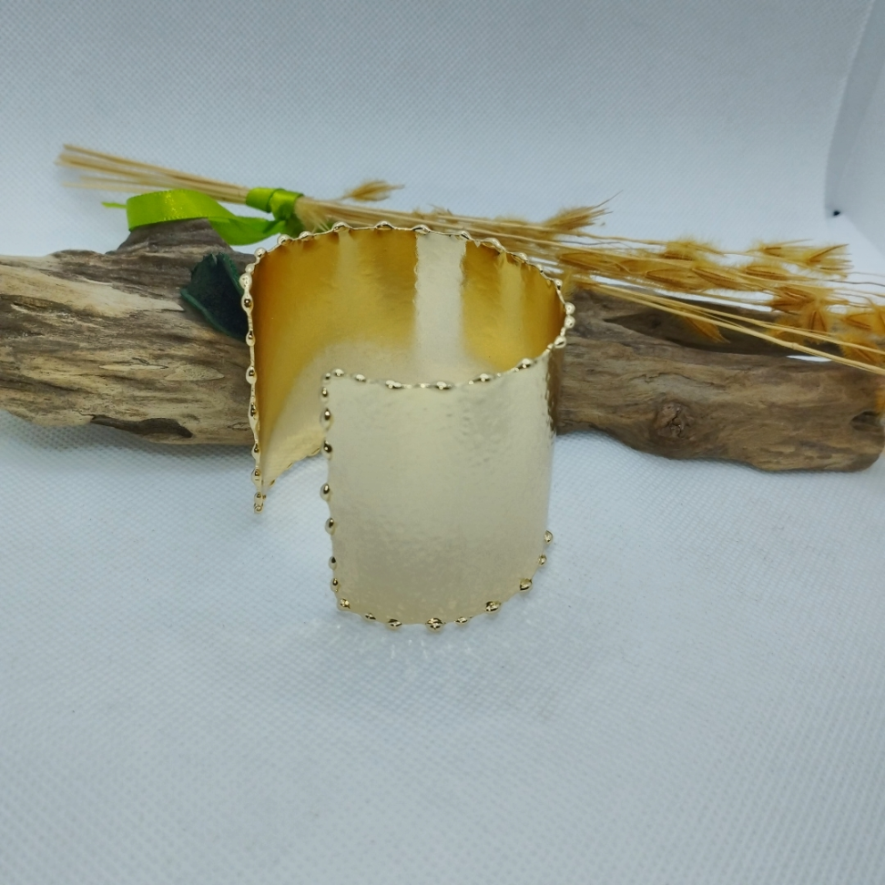 Bracelete grosso grande com detalhes - #3