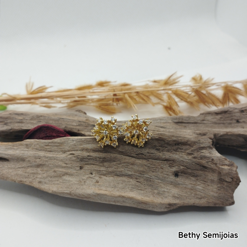 Brinco chuva de zircônias folheado a ouro - #3