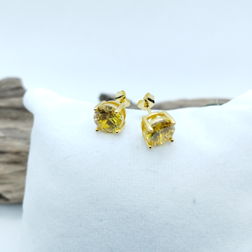 Brinco ponto de luz solitario folheado a ouro zircônia amarela 8mm - #2